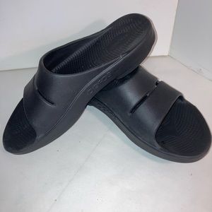 Oofos slides sandals size 13